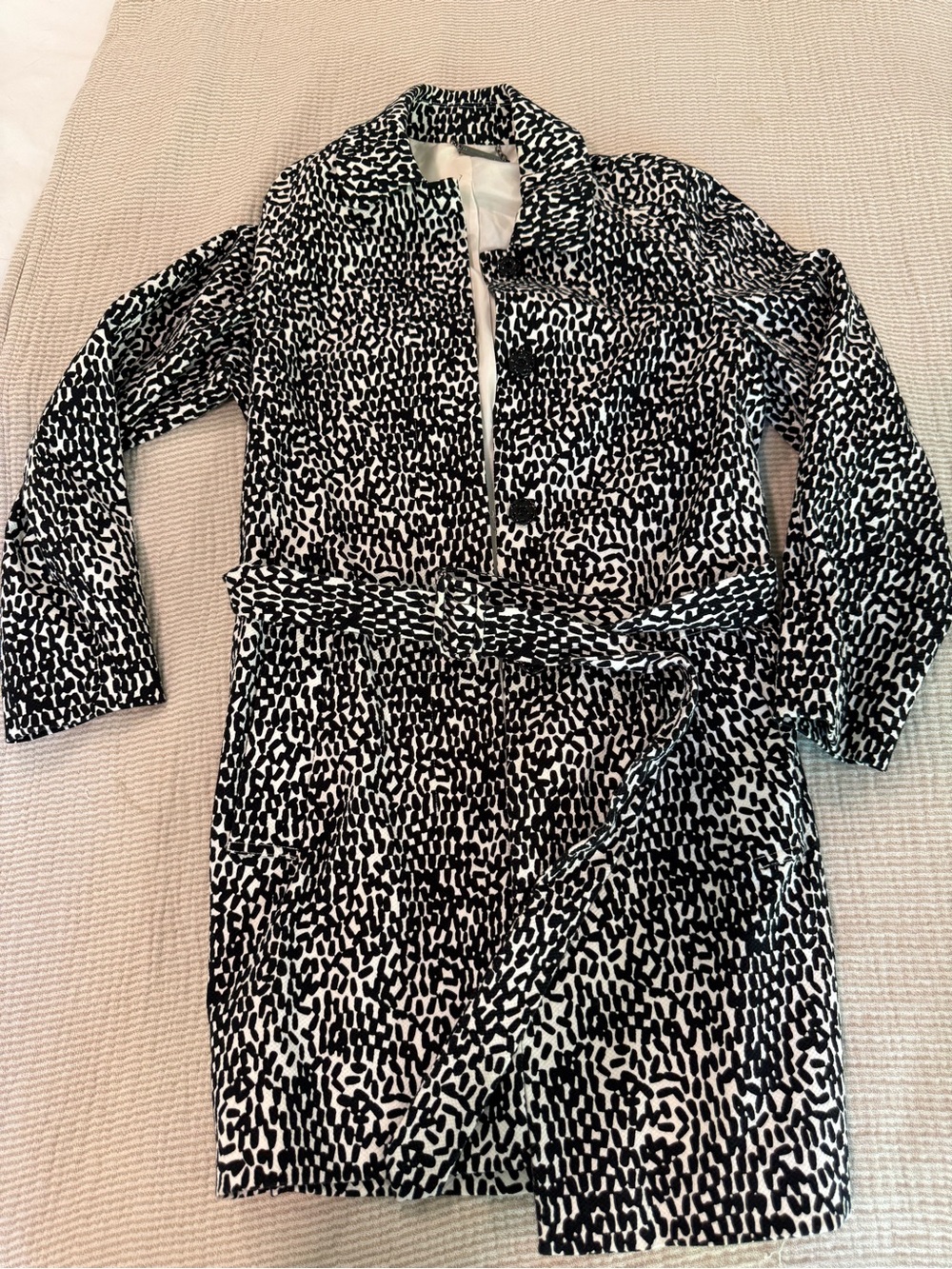 Diane Von Furstenberg Black & White Printed Belted Trench Coat